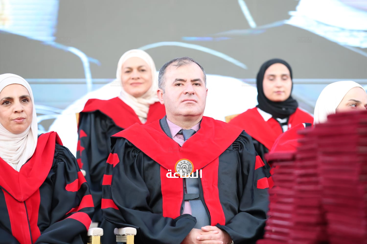 Madar Al-Saa Images 0.3232321760516207