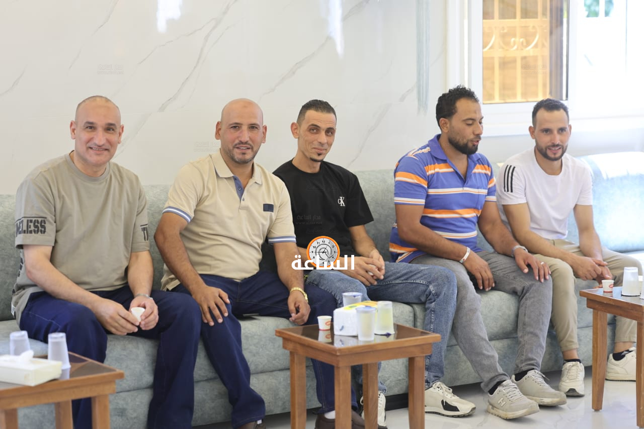 Madar Al-Saa Images 0.3897468558326179