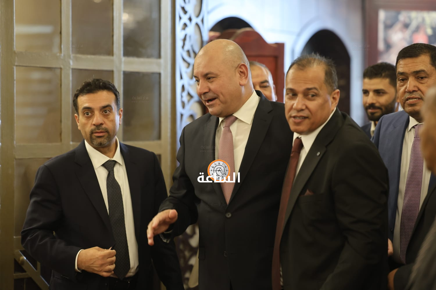 Madar Al-Saa Images 0.6125694051462139