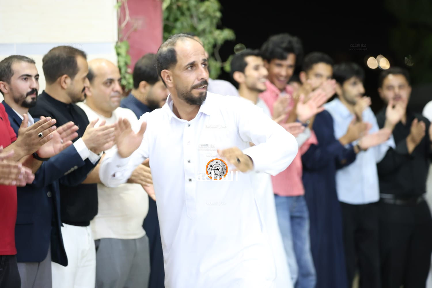 Madar Al-Saa Images 0.3903292314652217