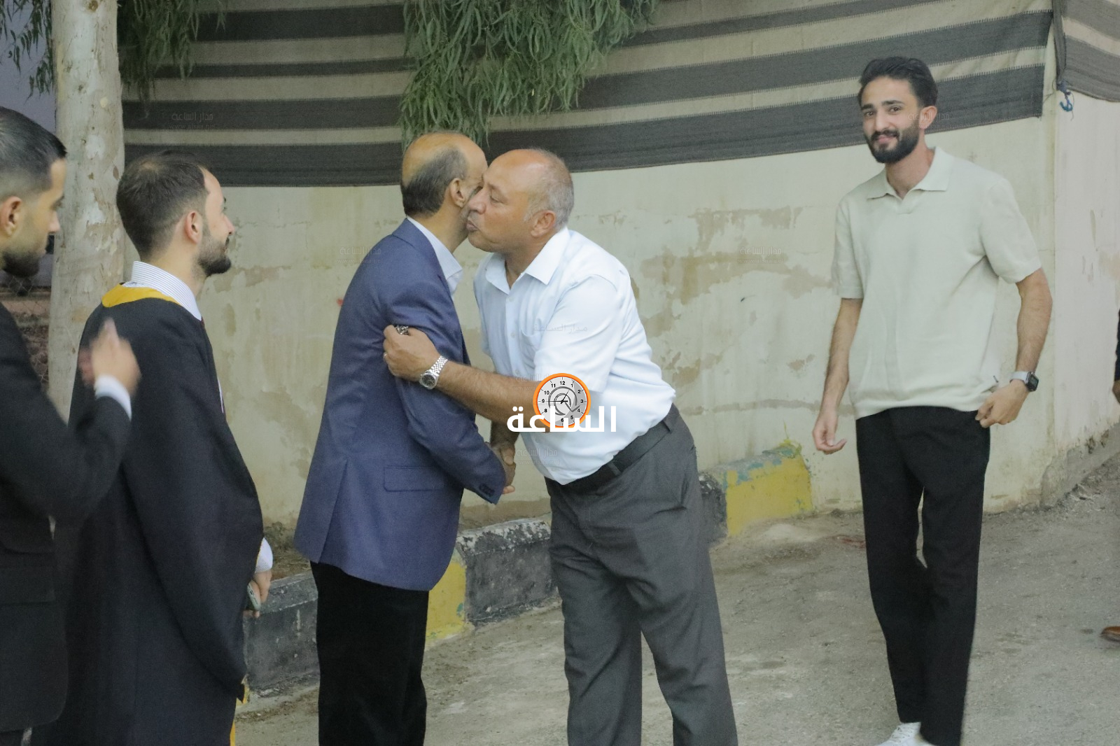 Madar Al-Saa Images 0.4315068588861446