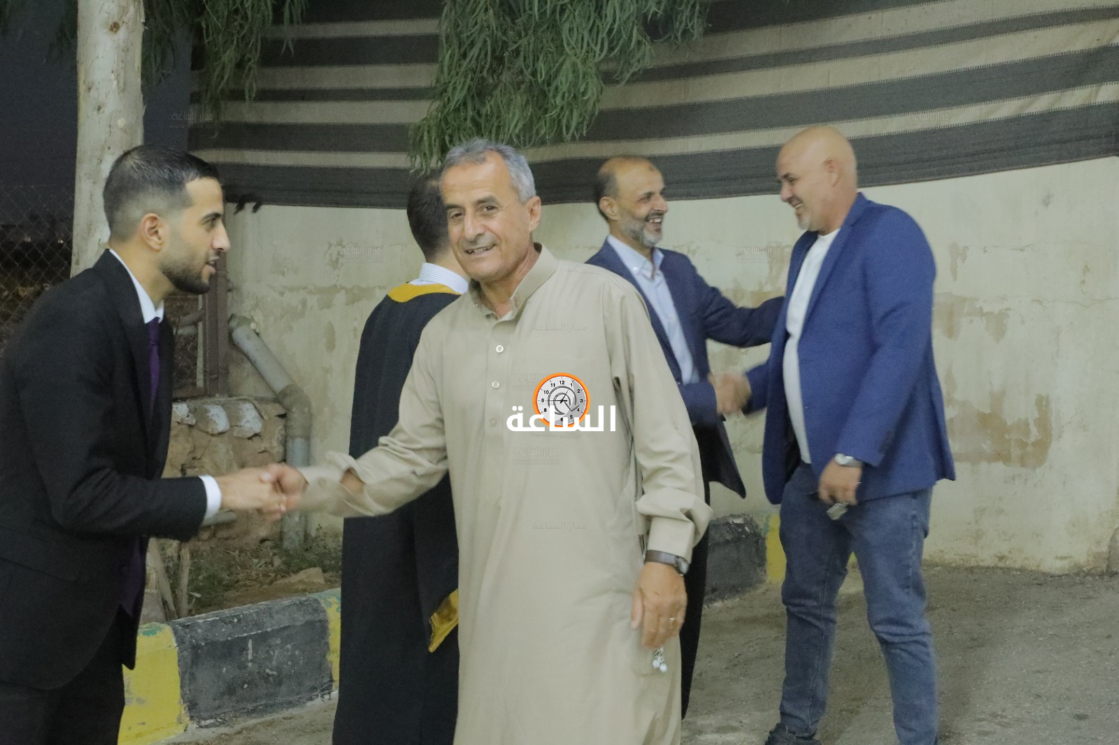 Madar Al-Saa Images 0.9057269283255722