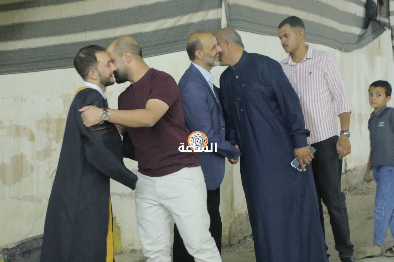 Madar Al-Saa Images 0.9648595292890781