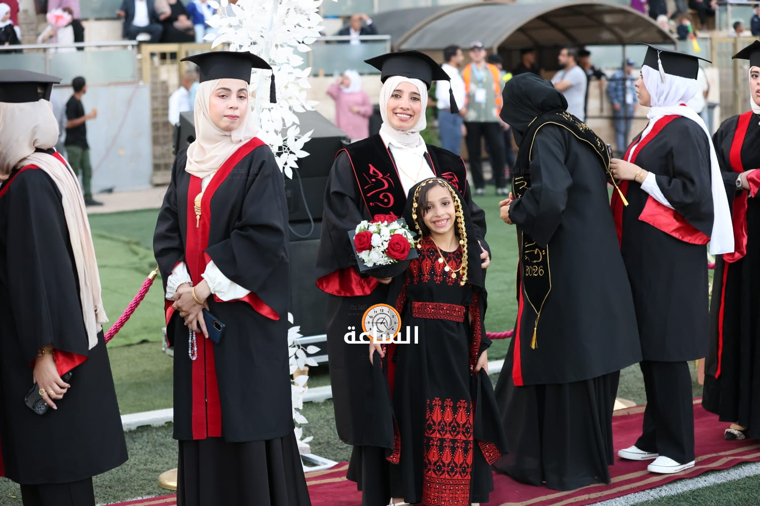 Madar Al-Saa Images 0.4108833130381343