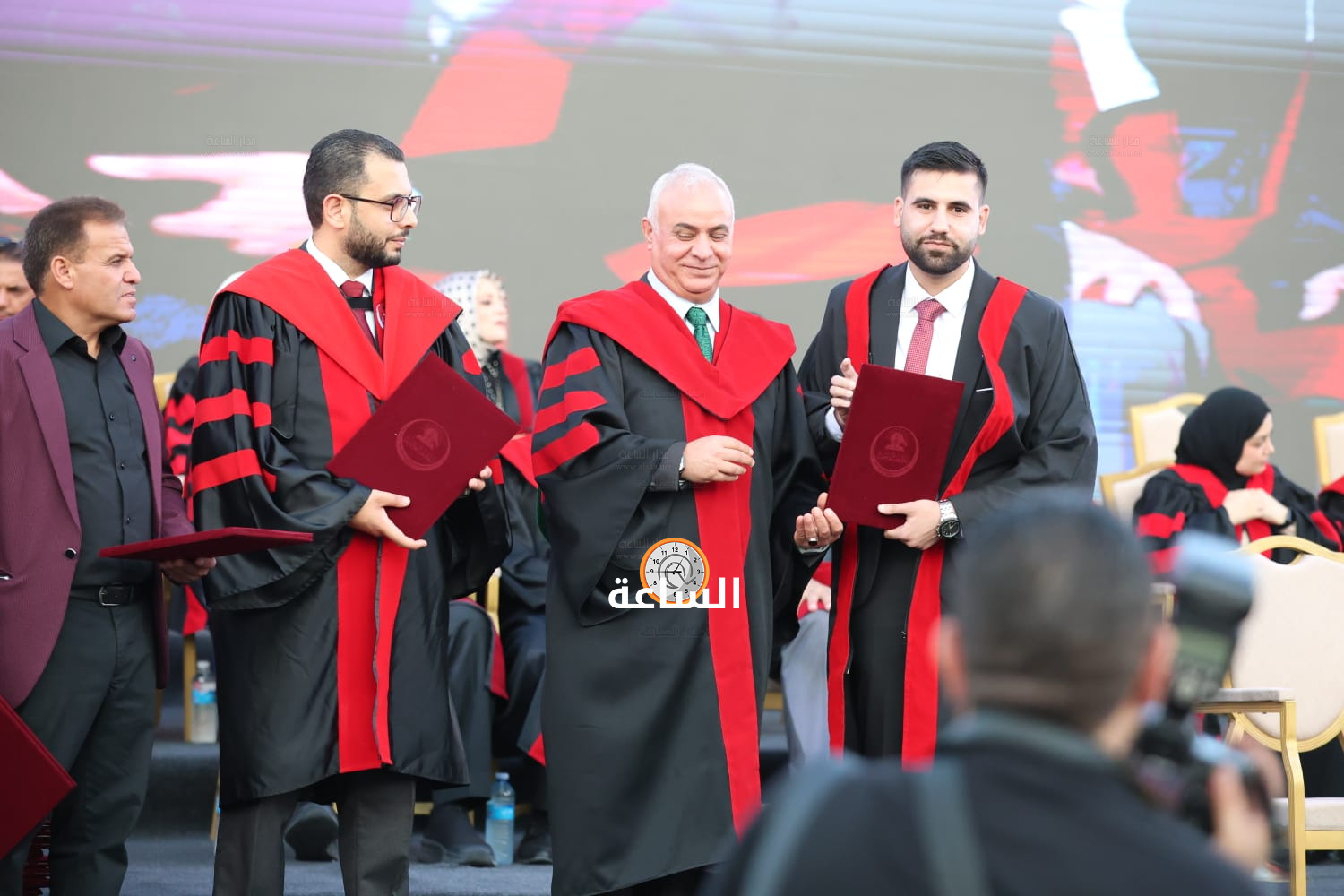 Madar Al-Saa Images 0.6103955606337365