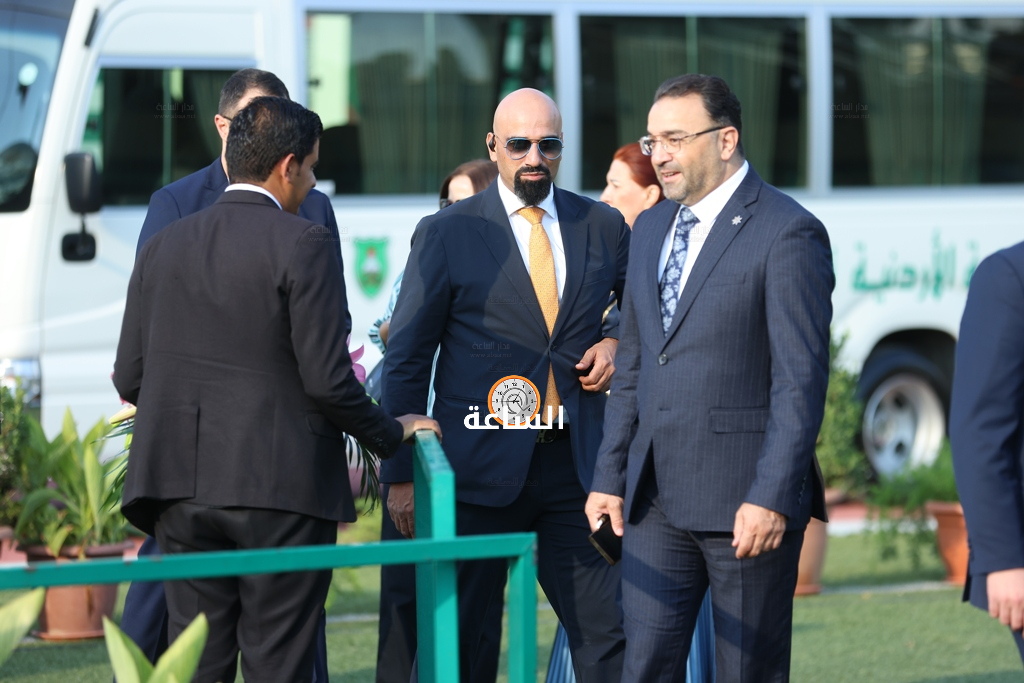 Madar Al-Saa Images 0.6091740509473874