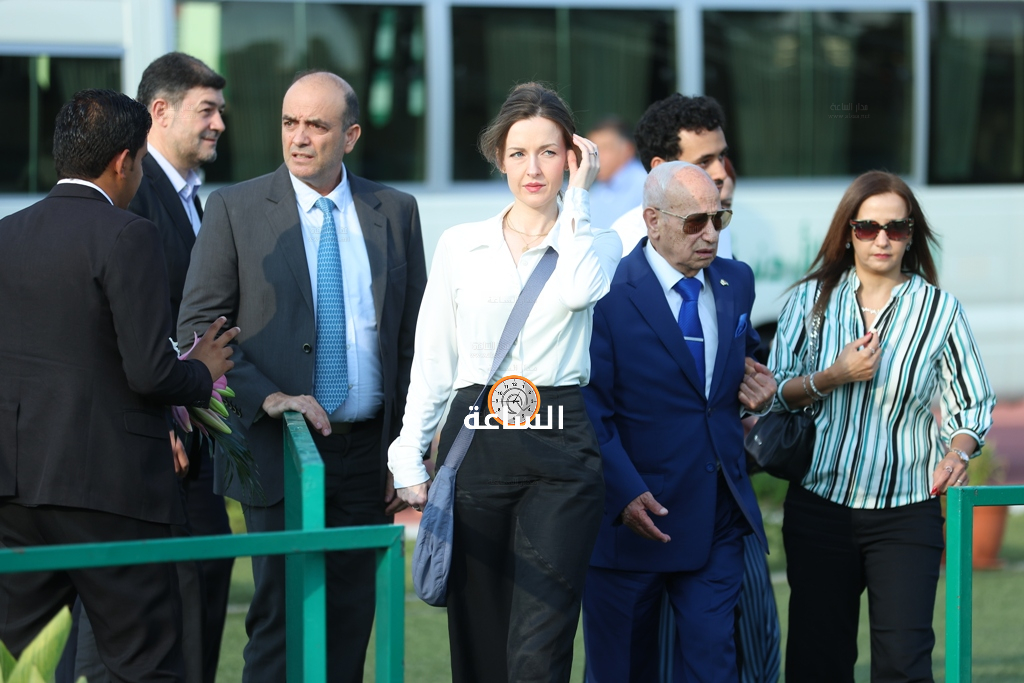 Madar Al-Saa Images 0.34371097685504415