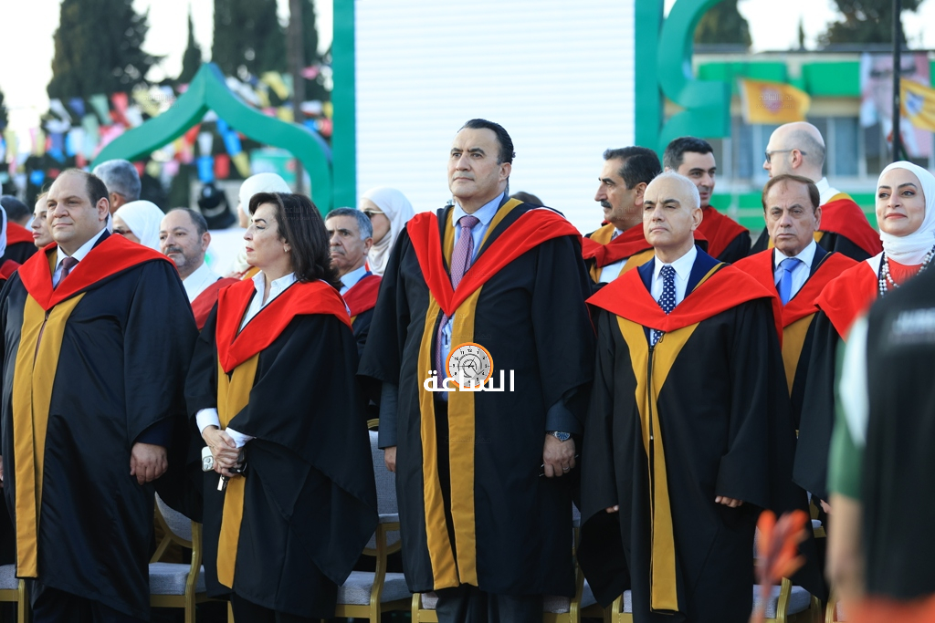 Madar Al-Saa Images 0.9897340478565178