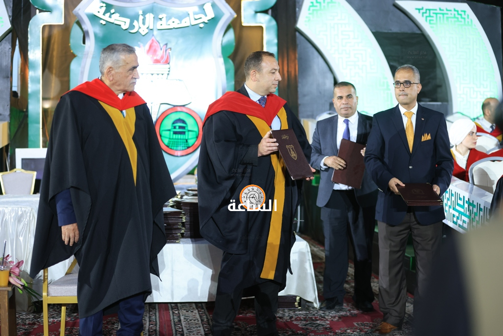 Madar Al-Saa Images 0.9987194057686435