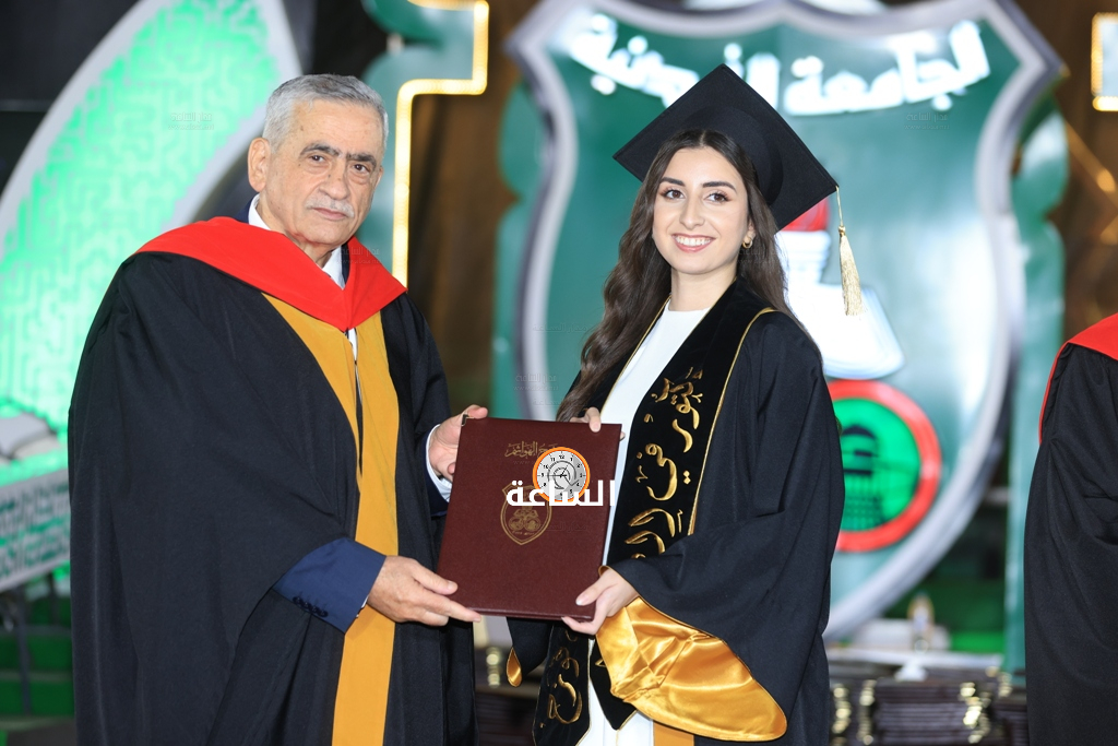 Madar Al-Saa Images 0.565032637498171