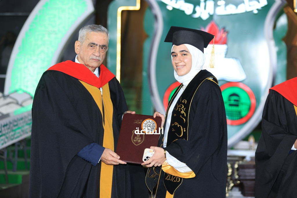 Madar Al-Saa Images 0.8174590043261352