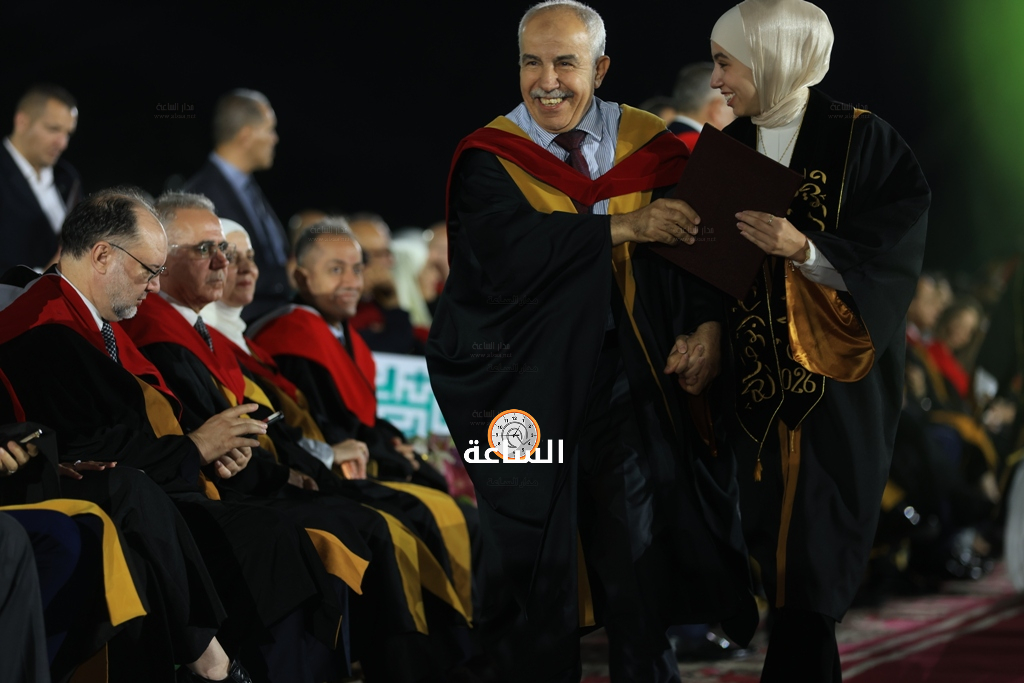 Madar Al-Saa Images 0.565852443861529