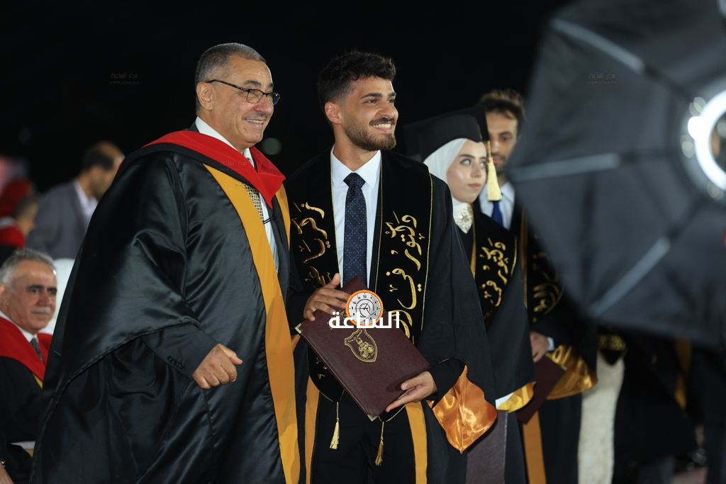 Madar Al-Saa Images 0.47524028462039203