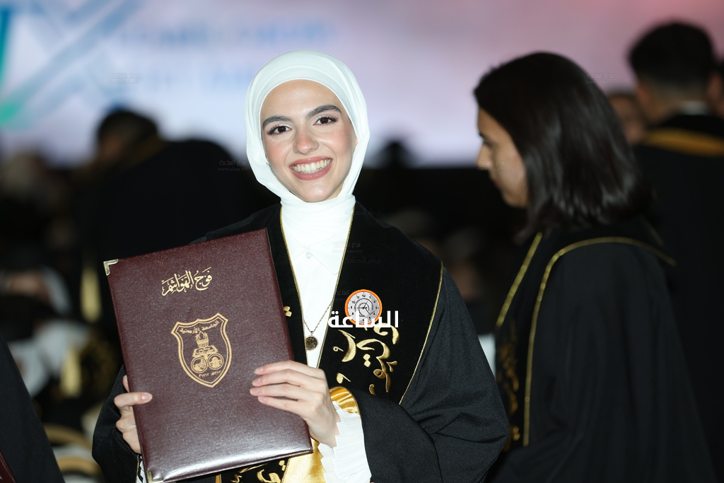 Madar Al-Saa Images 0.8948052776491823