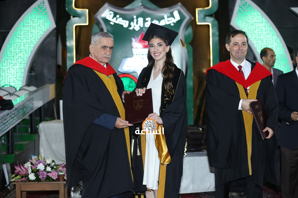 Madar Al-Saa Images 0.8961480220651034