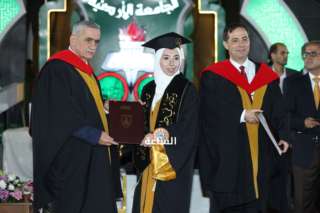 Madar Al-Saa Images 0.5659216195069862