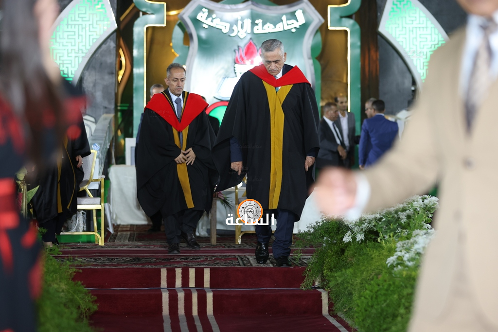 Madar Al-Saa Images 0.8224347613980372
