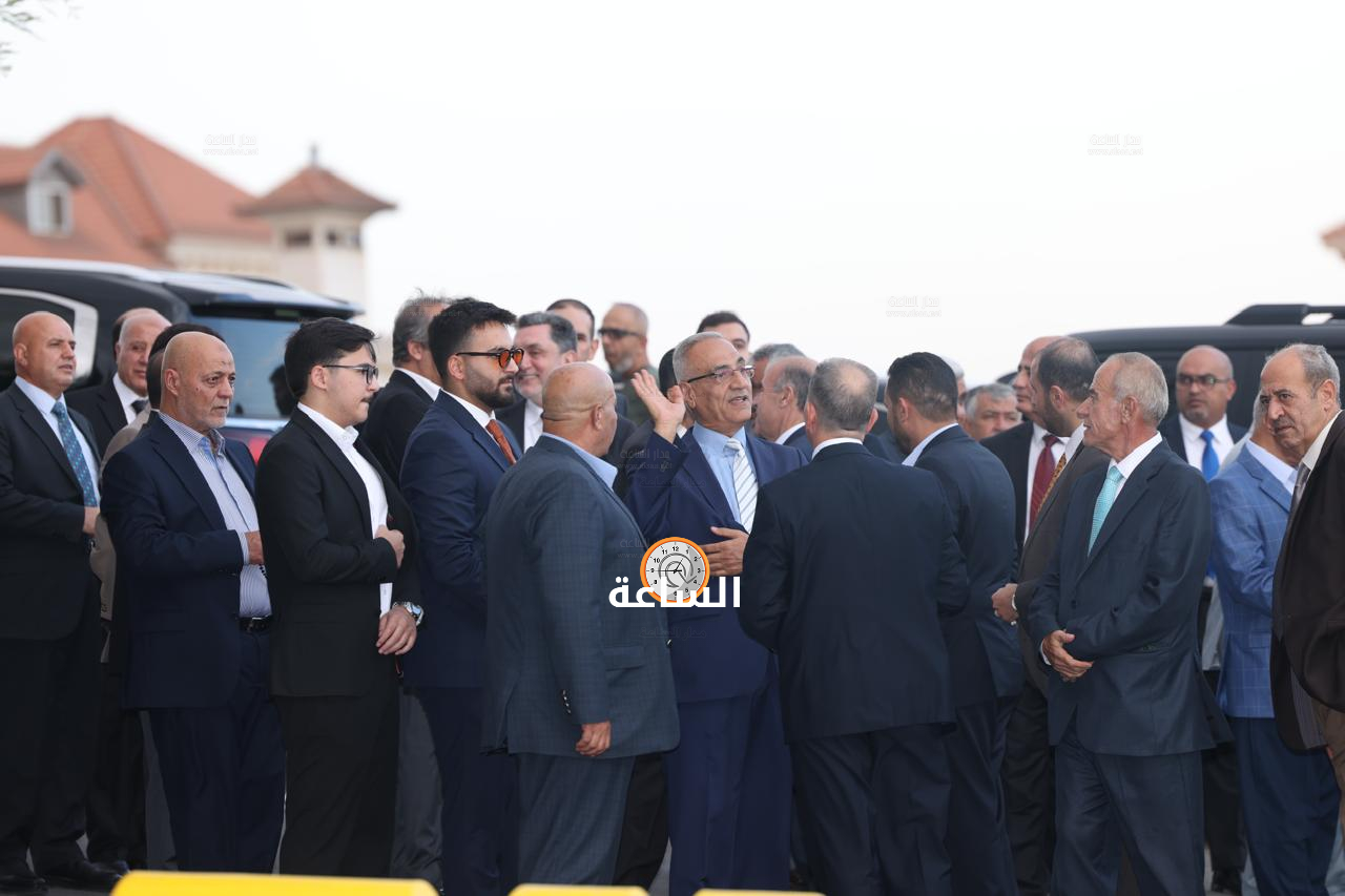 Madar Al-Saa Images 0.24059389113133234