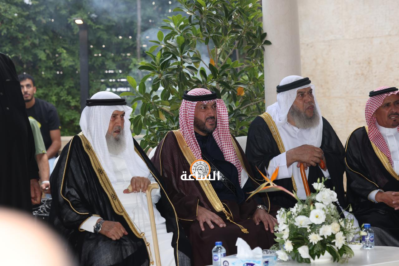 Madar Al-Saa Images 0.3824024020401243