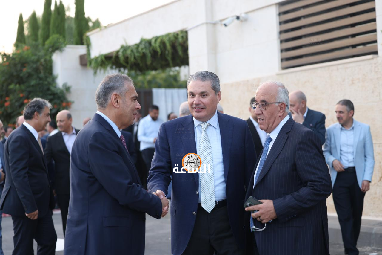 Madar Al-Saa Images 0.4054364265760102