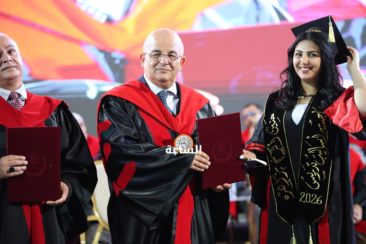 Madar Al-Saa Images 0.9164173070211357