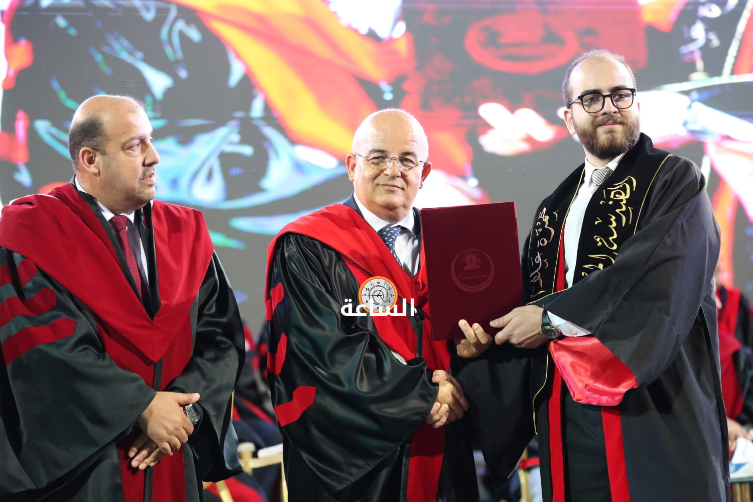 Madar Al-Saa Images 0.9824162678002882