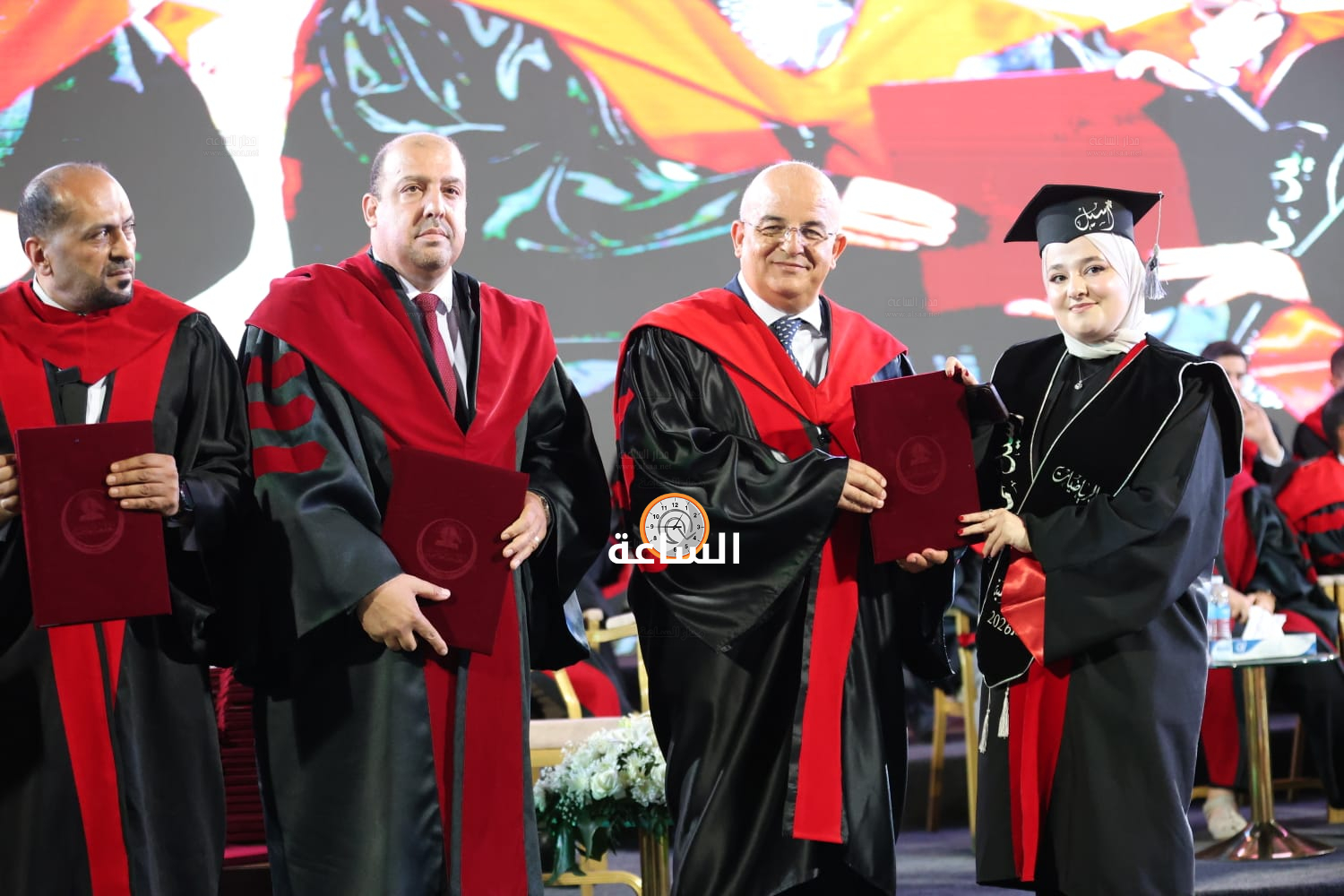 Madar Al-Saa Images 0.5822456404245419