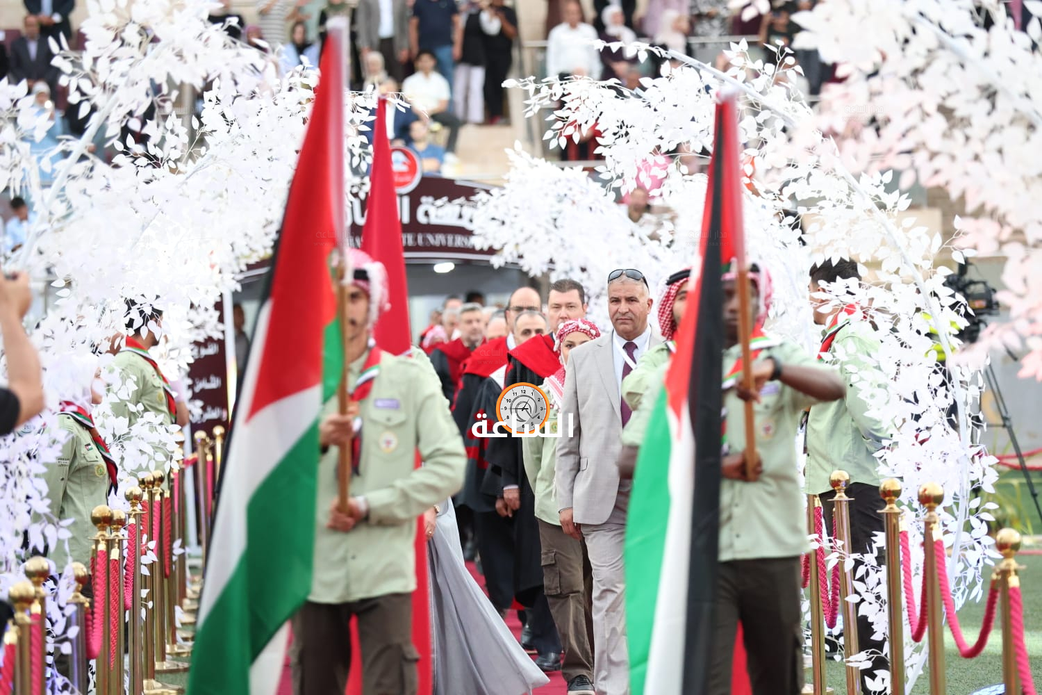 Madar Al-Saa Images 0.021225720040872864