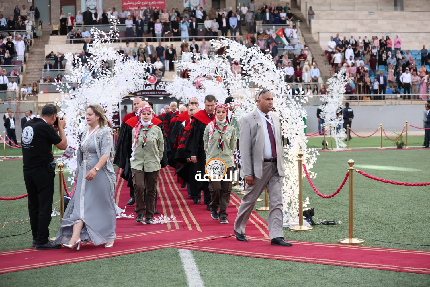 Madar Al-Saa Images 0.4245125660437169