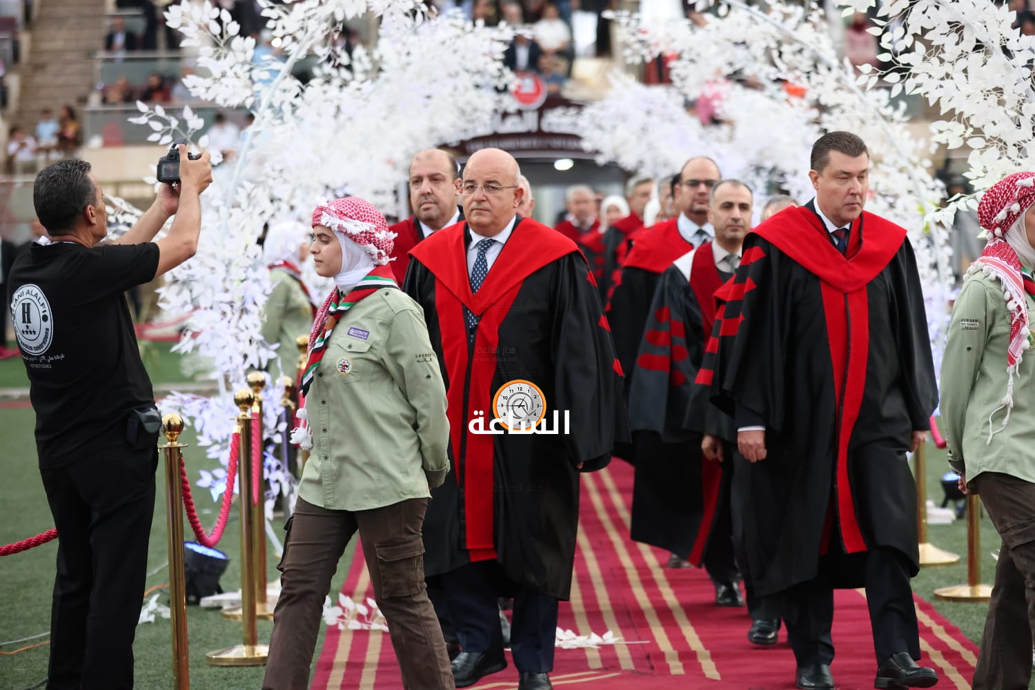 Madar Al-Saa Images 0.7898195264393133