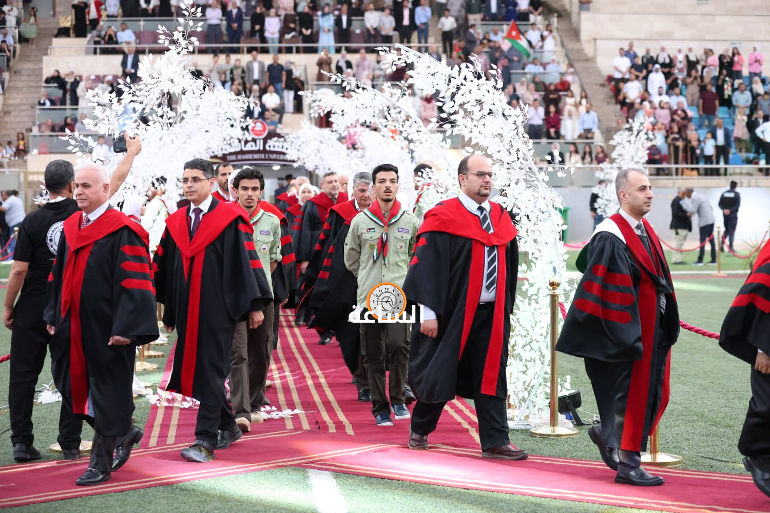 Madar Al-Saa Images 0.6071241109094524