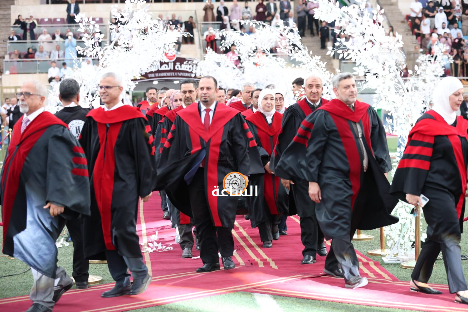 Madar Al-Saa Images 0.38179118585623906