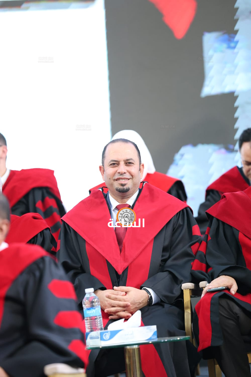 Madar Al-Saa Images 0.8187093239214888