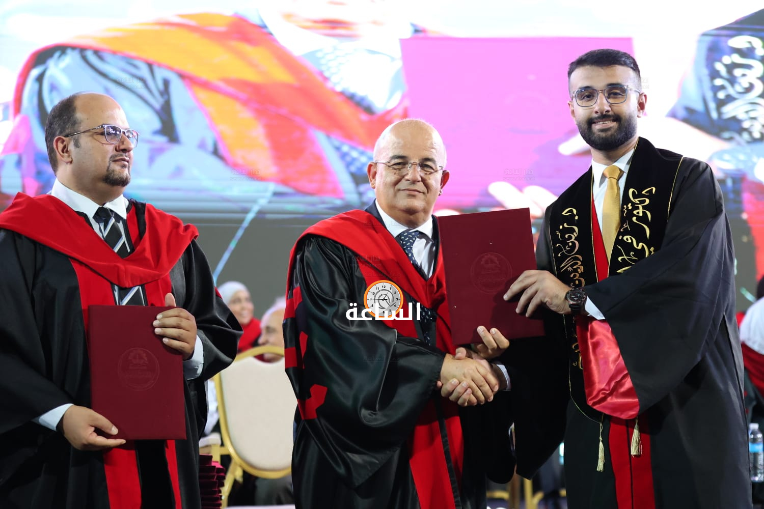 Madar Al-Saa Images 0.7053136465659195