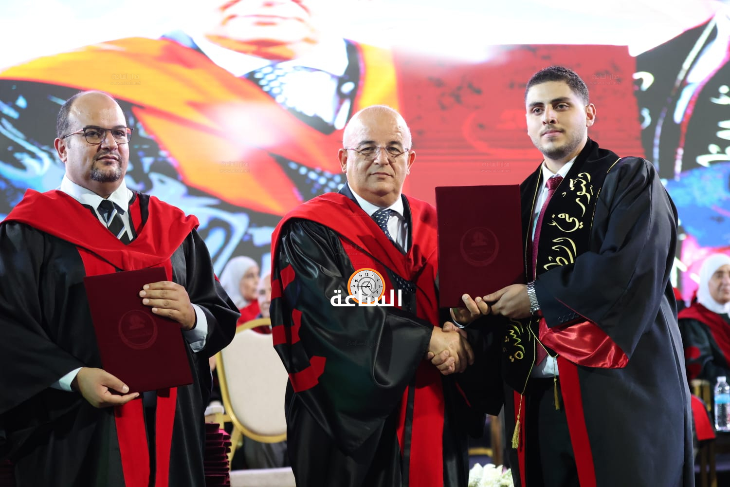Madar Al-Saa Images 0.1908396503667067