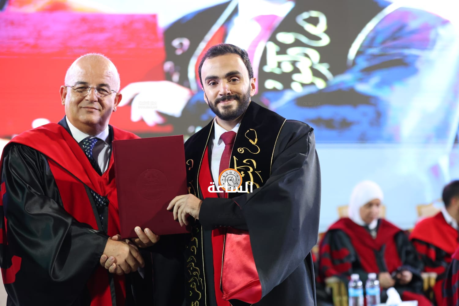 Madar Al-Saa Images 0.0159340816998369