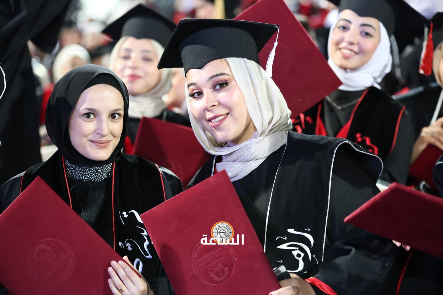 Madar Al-Saa Images 0.5151549637018097