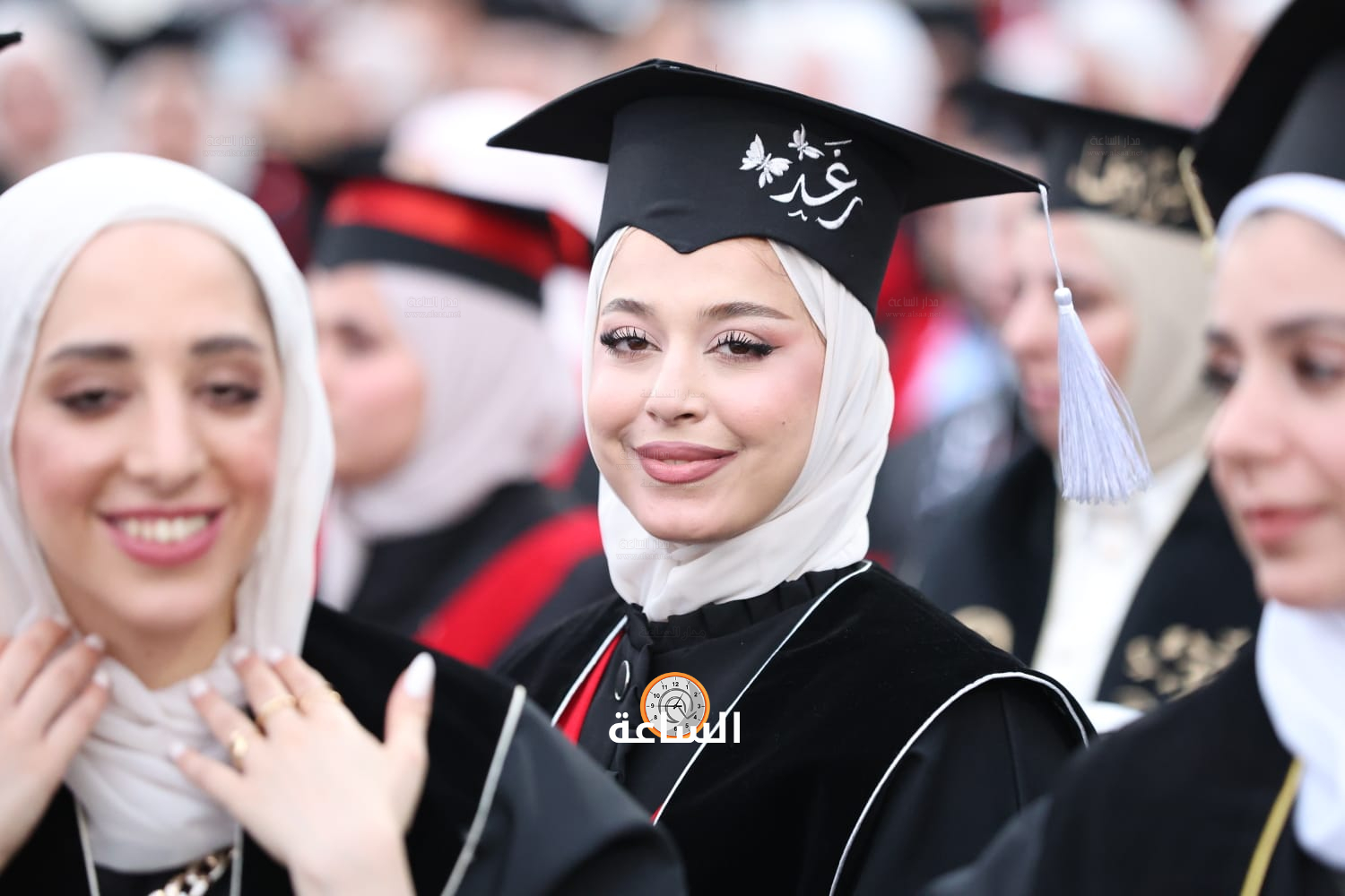 Madar Al-Saa Images 0.3628548517467125