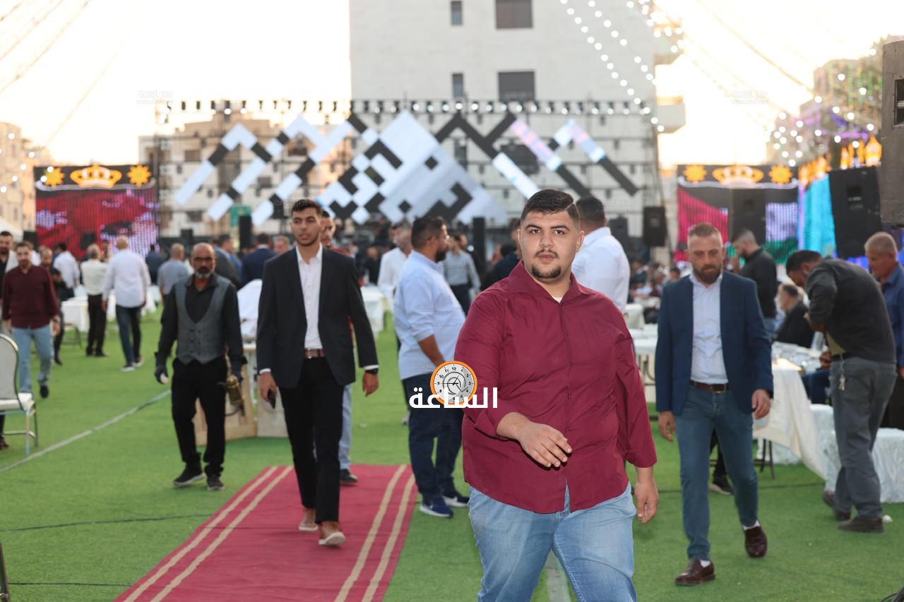 Madar Al-Saa Images 0.496086566413393