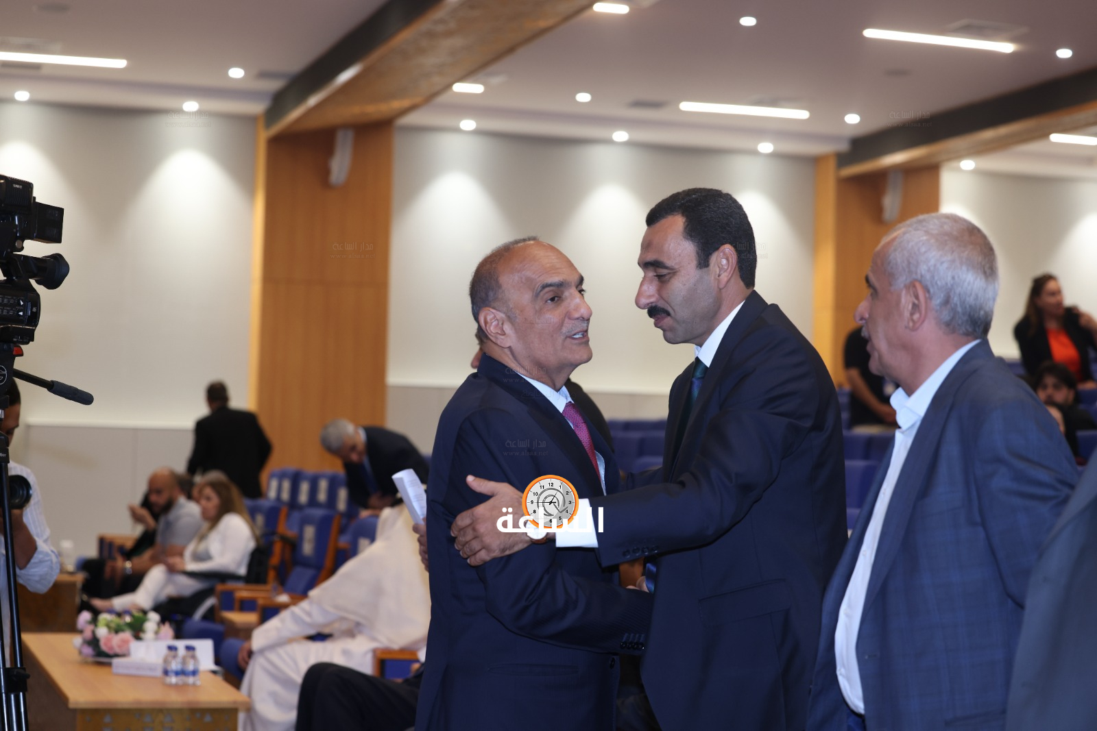 Madar Al-Saa Images 0.4507670599575736