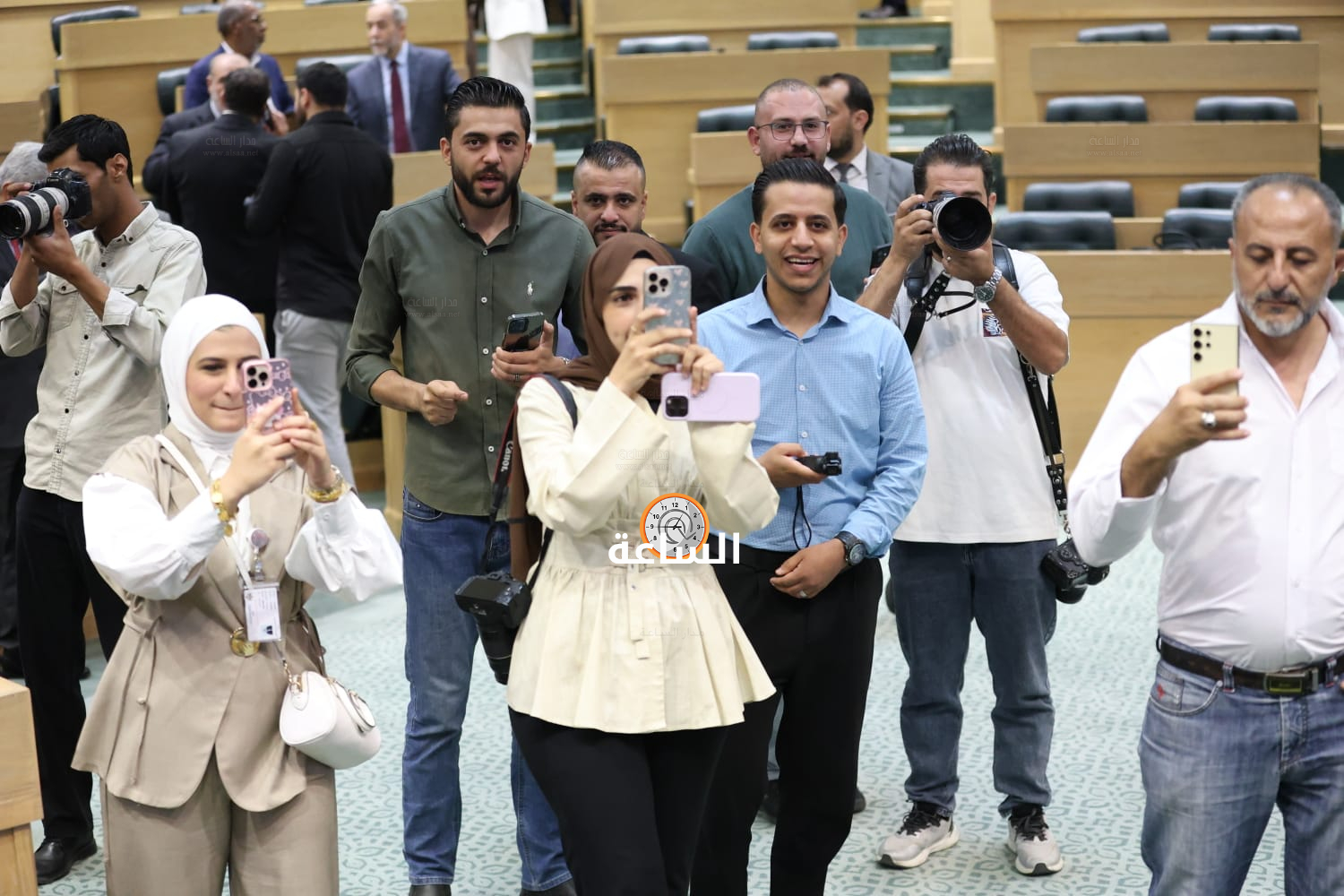Madar Al-Saa Images 0.13242514672619177