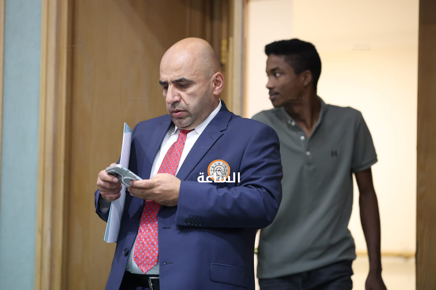 Madar Al-Saa Images 0.35637177146786425