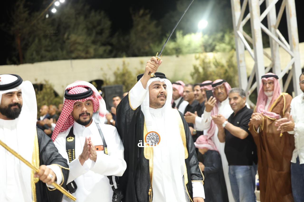 Madar Al-Saa Images 0.48801455369337965