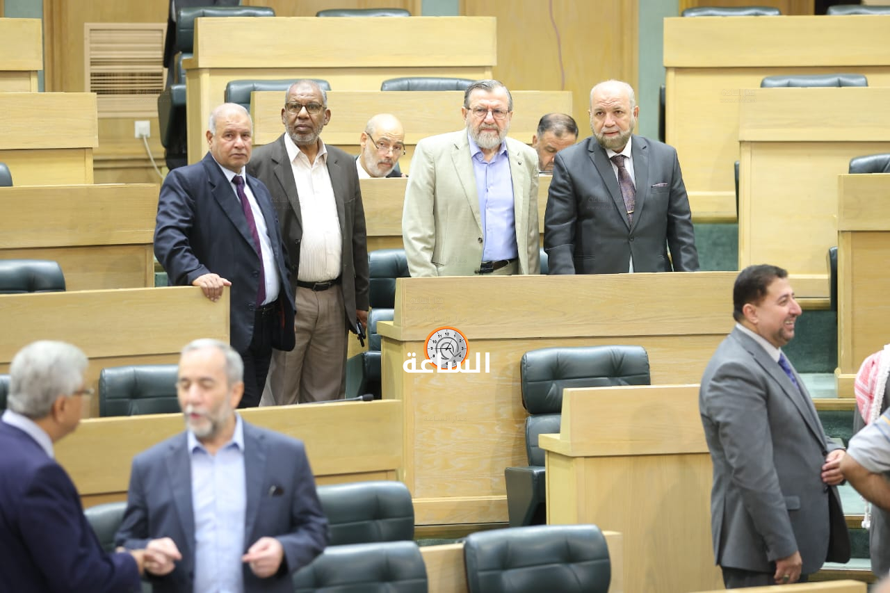 Madar Al-Saa Images 0.4677216091408186