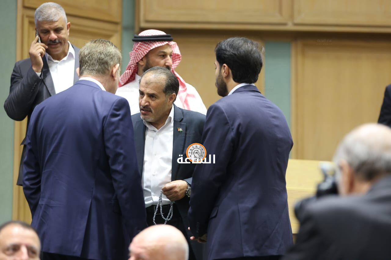 Madar Al-Saa Images 0.14801569751522903