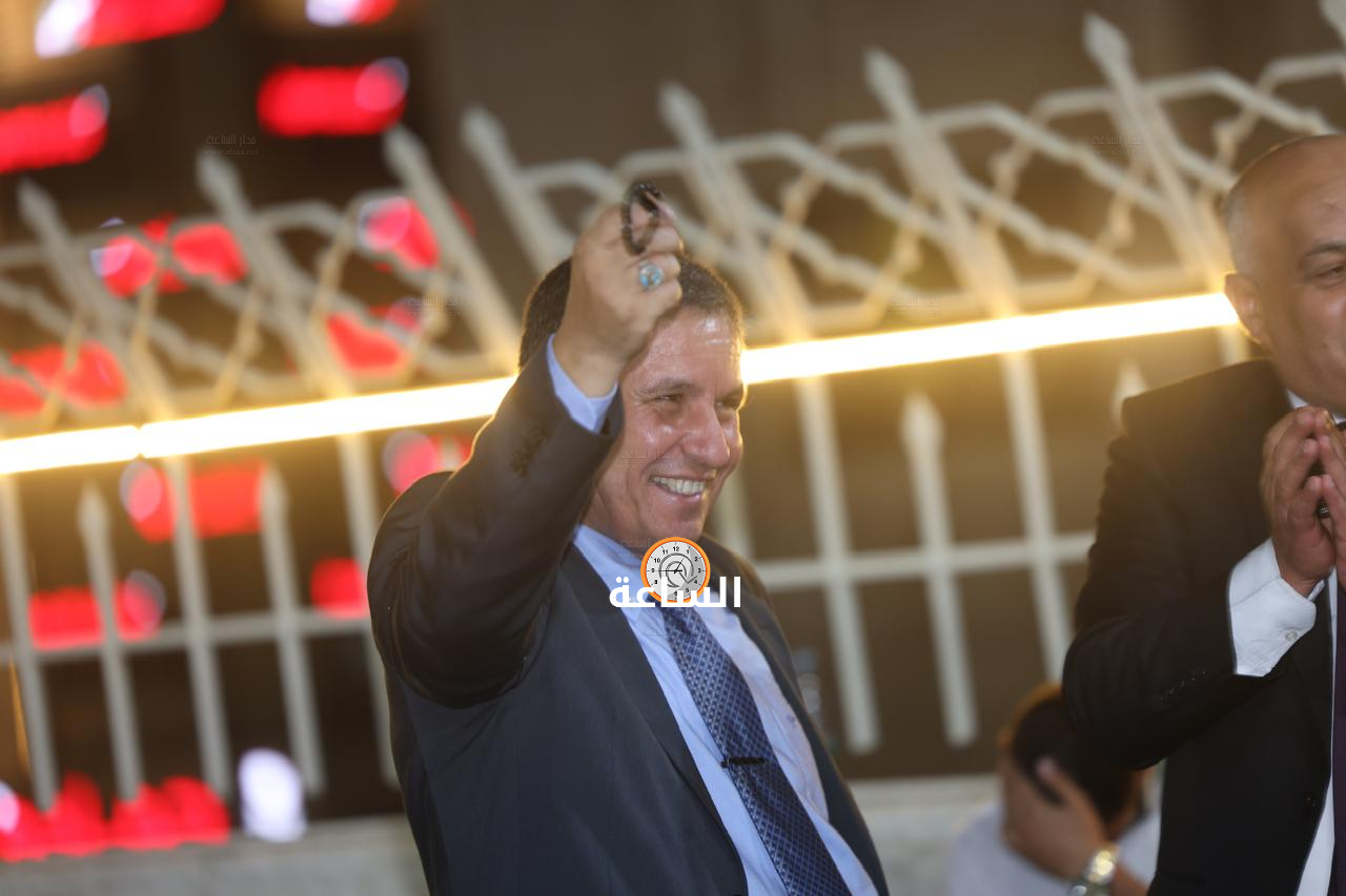 Madar Al-Saa Images 0.432866429586521