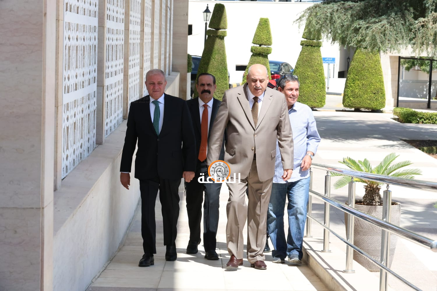 Madar Al-Saa Images 0.5162842155714454