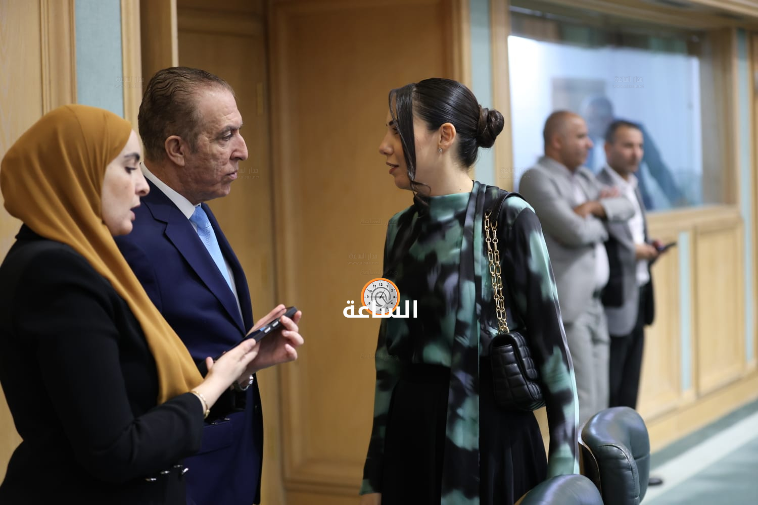 Madar Al-Saa Images 0.6584066608633753