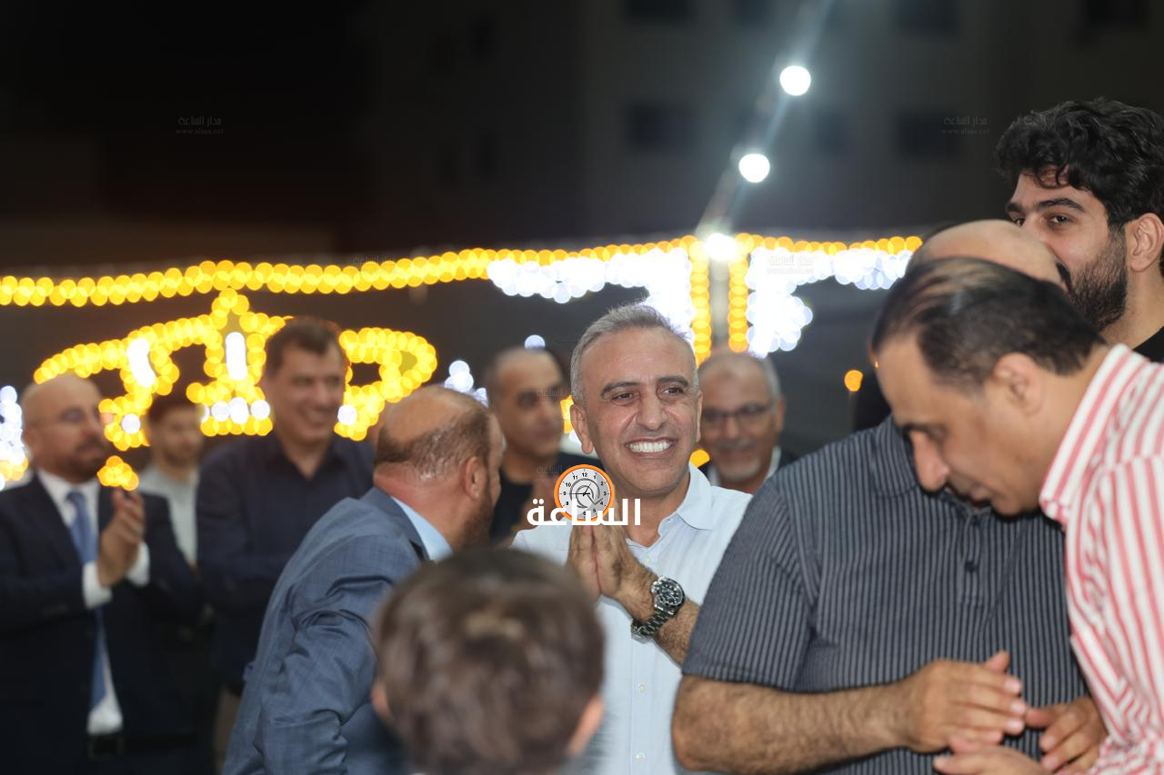Madar Al-Saa Images 0.15892848533612447