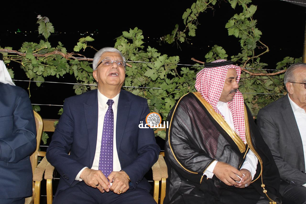 Madar Al-Saa Images 0.8939209148601224